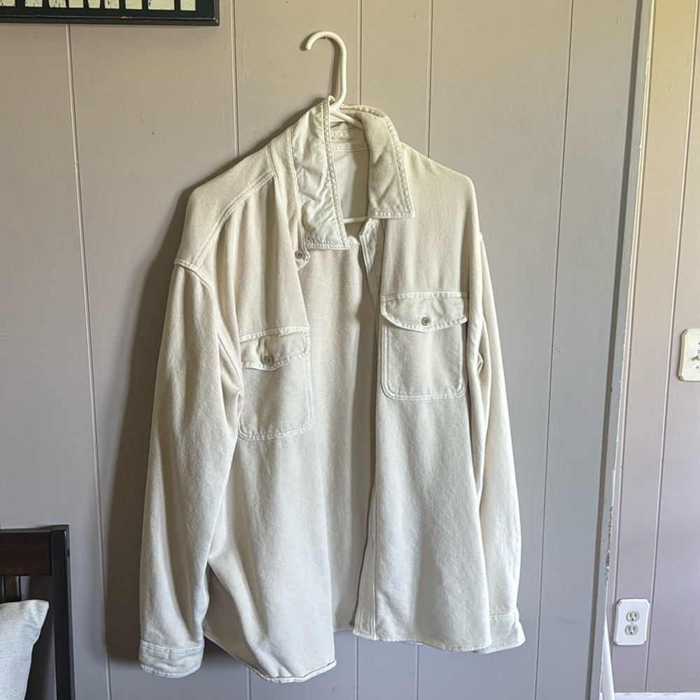 Men’s relaxed fit American Eagle flannel. Never worn.